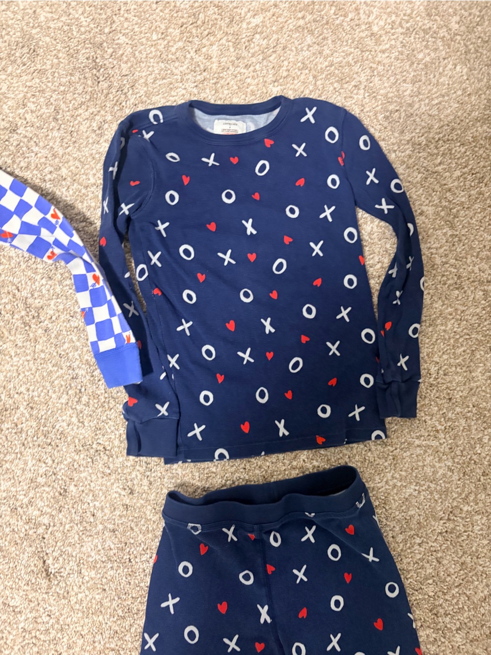 XO Pattern Pajama Set - Picture 3 of 15